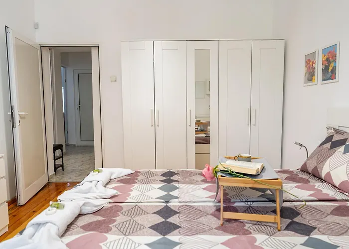 The Red Sofa Retreat アパート *