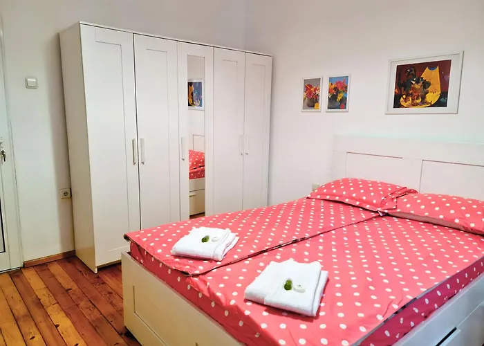 The Red Sofa Retreat アパート ソフィア