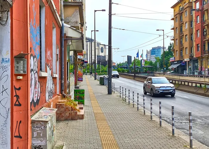 The Red Sofa Retreat * ソフィア