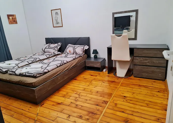 The Red Sofa Retreat * ソフィア